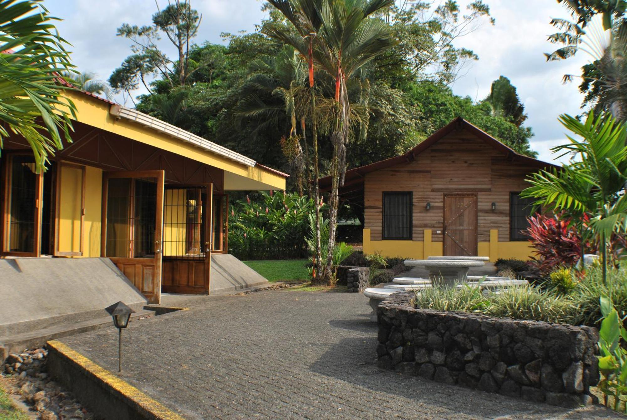 Hotel Arenal Country Inn La Fortuna 외부 사진
